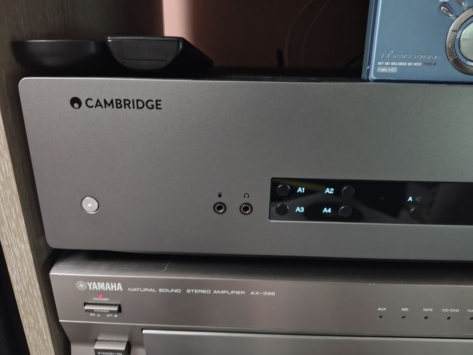 Vand  amplificator Cambridge CXA61
