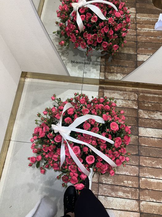 цветы свежий в корзинке