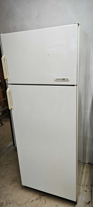 Продавам хладилник Gorenje