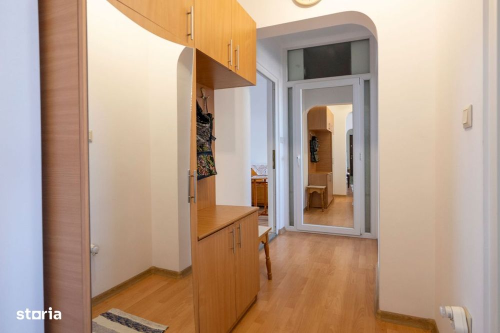 Apartament 3 camere, 2 bai, Nufarul , etaj intermediar