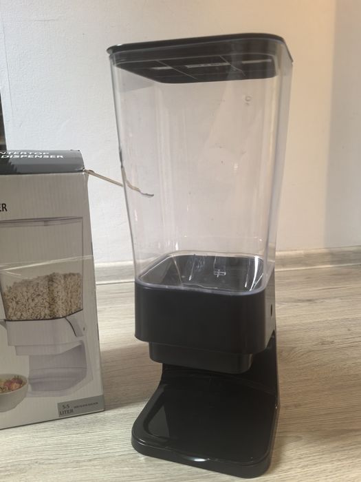 Диспенсър за овесени ядки, гранули, паста