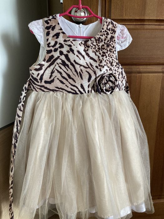 Продам детские платья