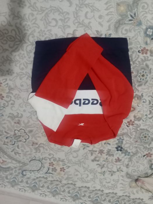 reebok толстовка