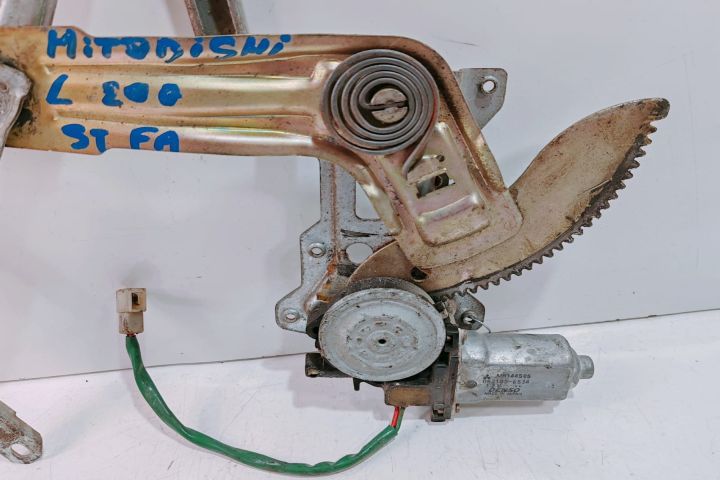 Macara  stanga fata cu motoras 0621006534 Mitsubishi Pajero a 3-a gen