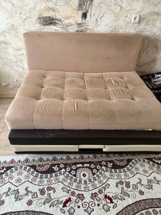 Продам диван за 5000 тг