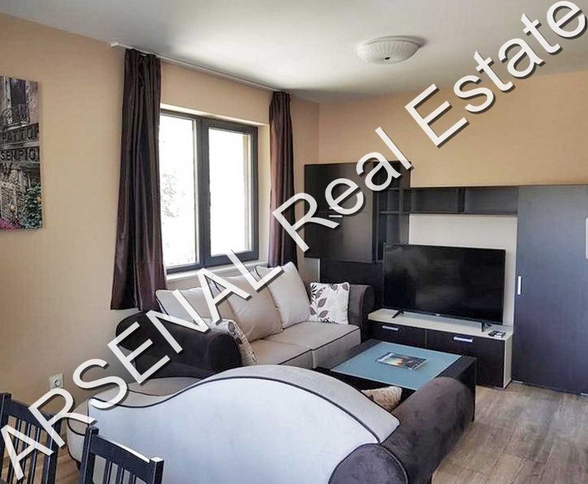 Дава се под наем Тристаен апартамент в София, Изгрев - 100 кв.м за 1000 € - Снимка #12