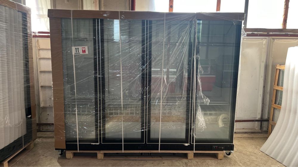 Vitrina frigorifica cu 4 usi pt lactate/racoritoare/prajituri