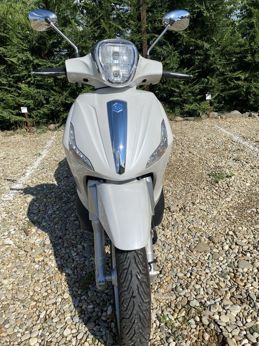 Scuter Piaggio Beverly 300