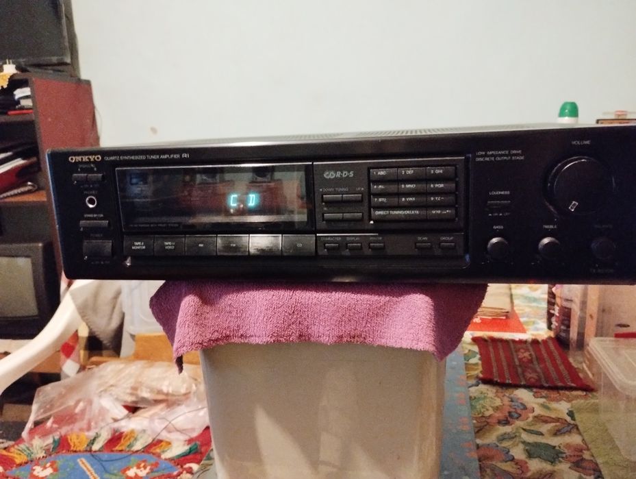 Onkyo TX-8210R (amplituner)