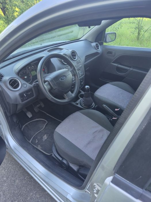 Ford Fiesta,2006,86.000 km