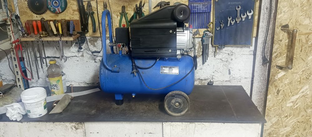 Компрессор поршневой воздушный