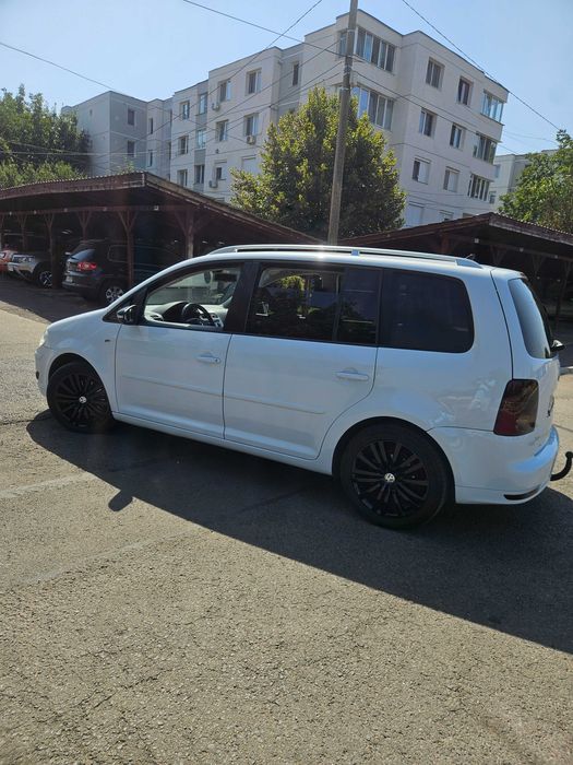Vw touran R-LINE alb perlat bi-xenon adaptive 170 cp
