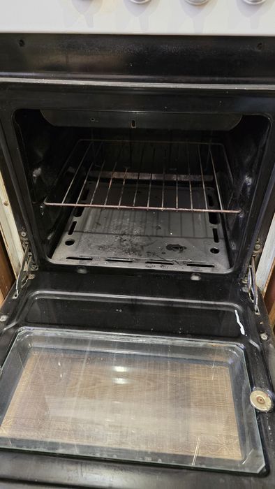 Продам газовую плиту