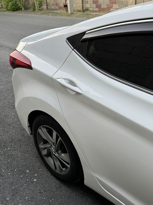 Hyundai Elantra 2014