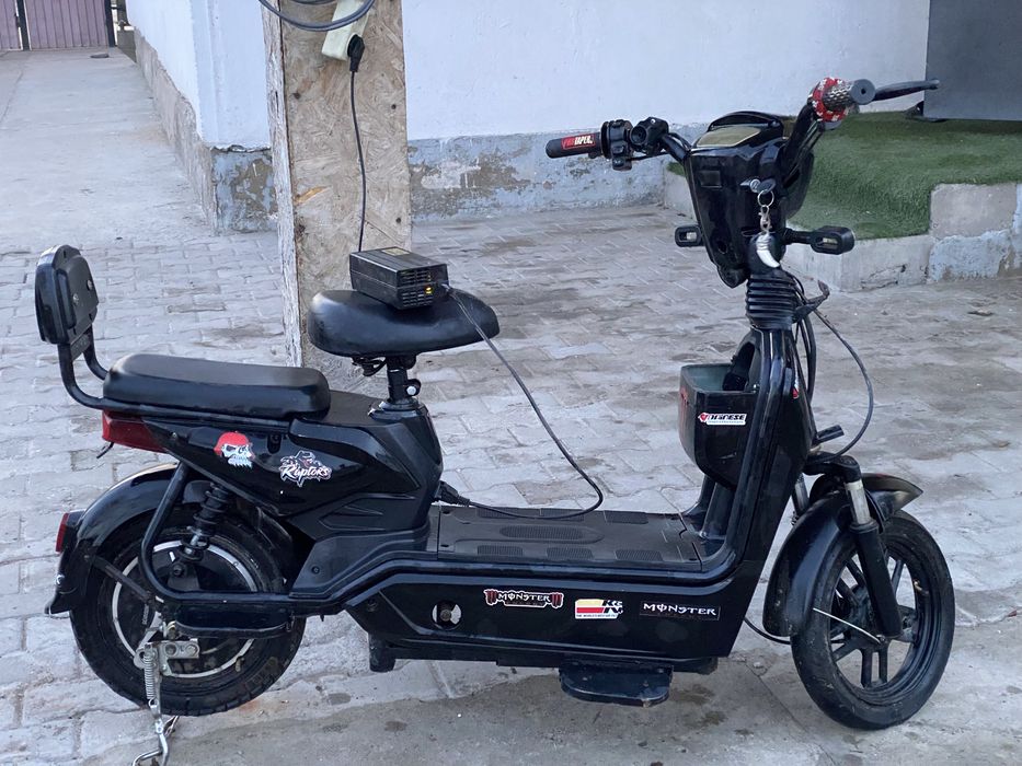 электроскутер TUNIU