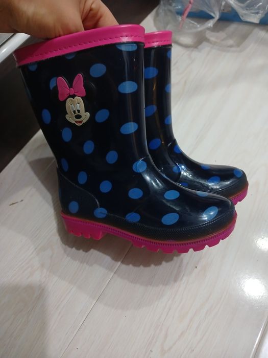 Обувь      размер 25-26