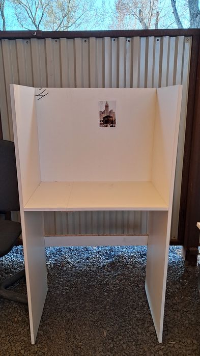 Продам парты,столы