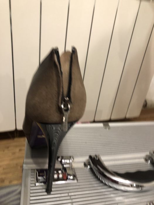 Продам ботильоны 39 размер