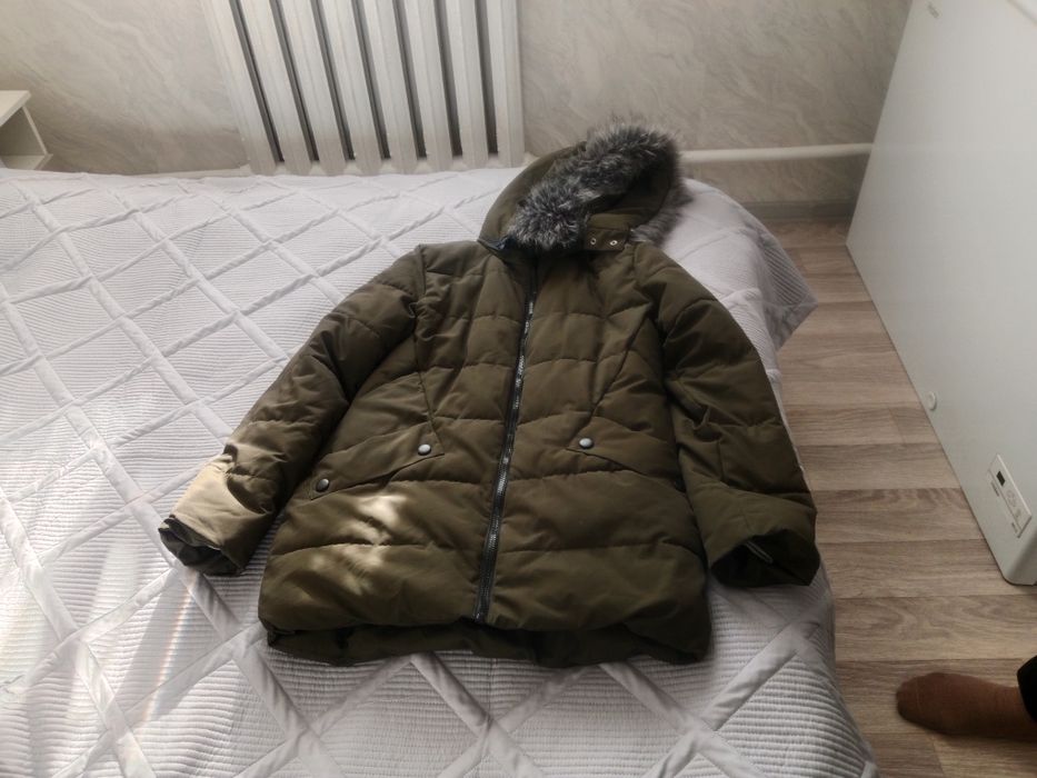 Продам куртку на девочку