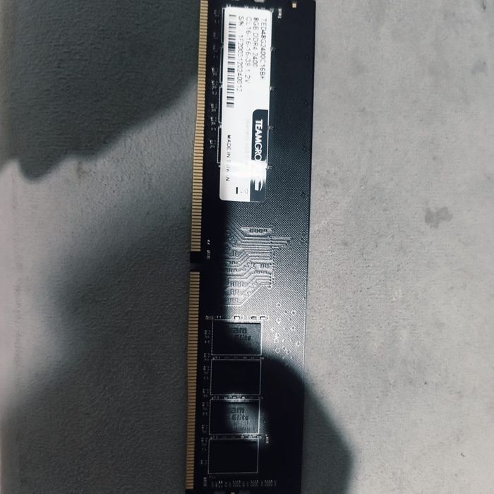 Продам оперативную память DDR4 8G