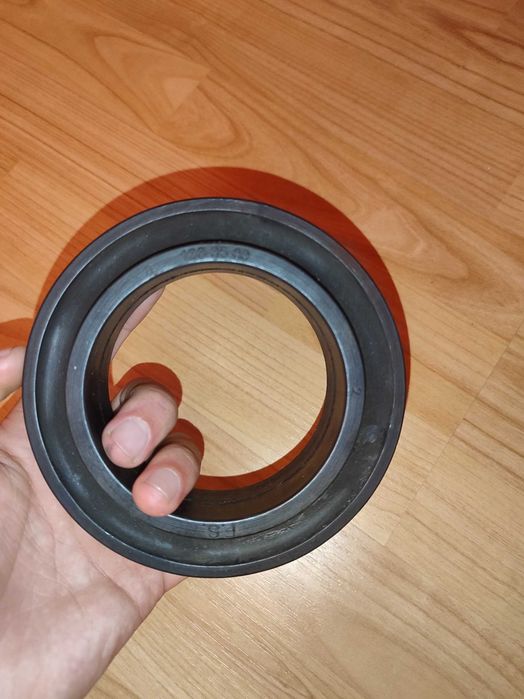Înălțătoare din cauciuc rezistent pentru arcuri auto.( Suspensii)
