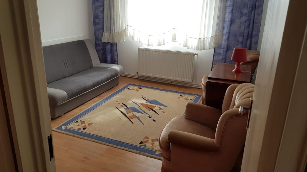 Închiriez Garsoniera