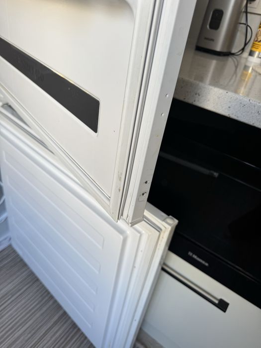 Продам встраеваемый холодильник