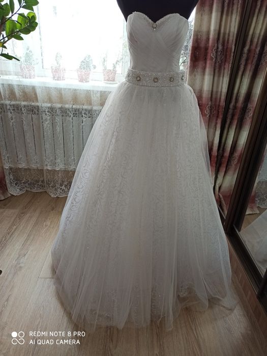 Продам свадебное платье