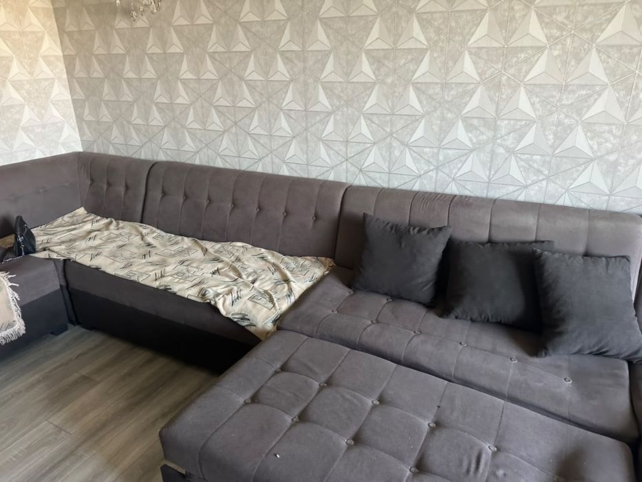 Диван в хорошем состоянии