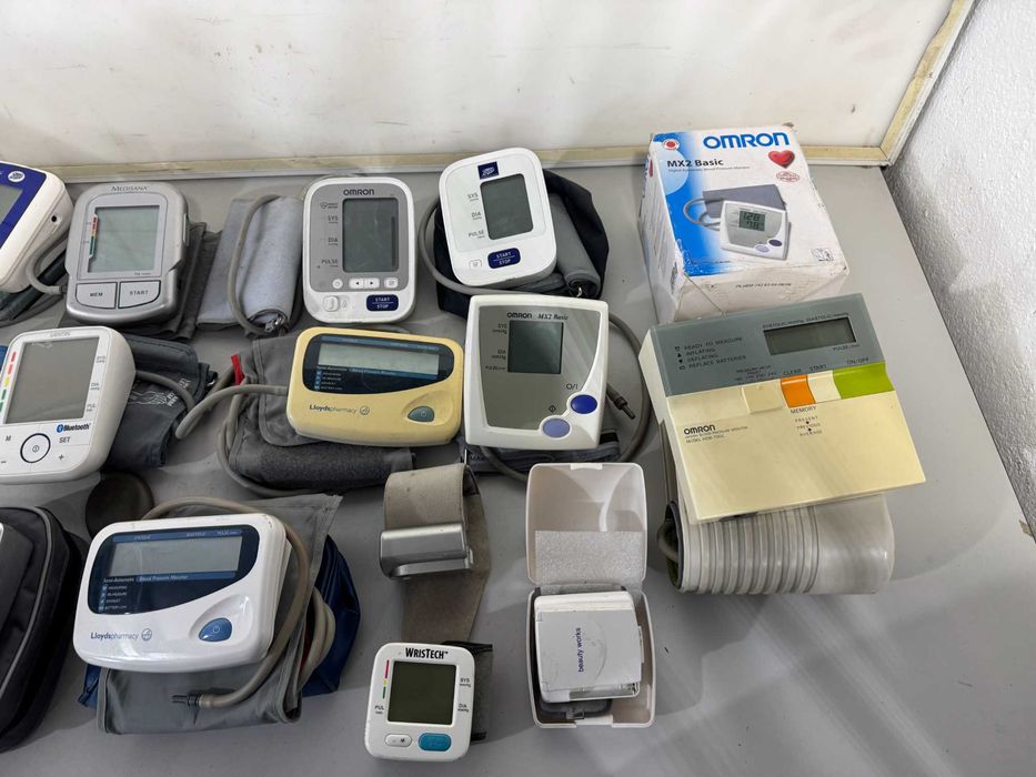 Апарат за кръвно - 17 броя (НЕ РАБОТЕЩИ)