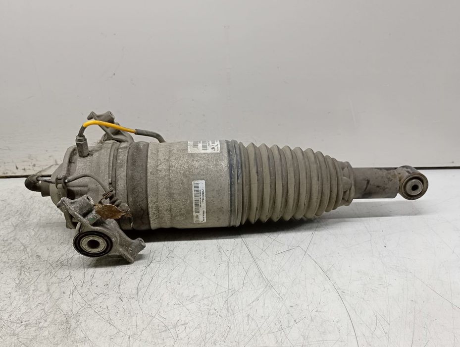 Perna aer spate 7P6616504J Volkswagen Touareg 2 (7P) (2010 - 2014)