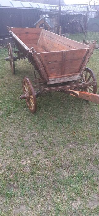 Caruta rustica din lemn