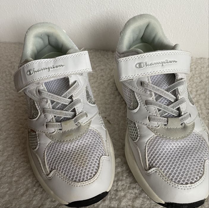 Adidasi originali de vanzare