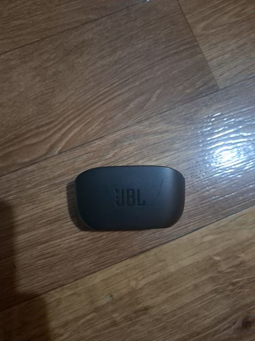 Vând căști wireless JBL Wave 100 TWS
