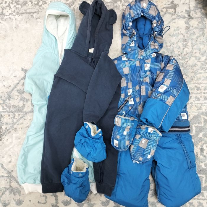 Продаю детское. Вещи стульчик комбинезоны