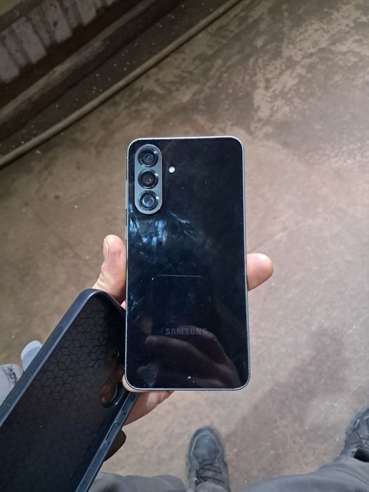 Самсунг а56 5Gв хорошем состоянии