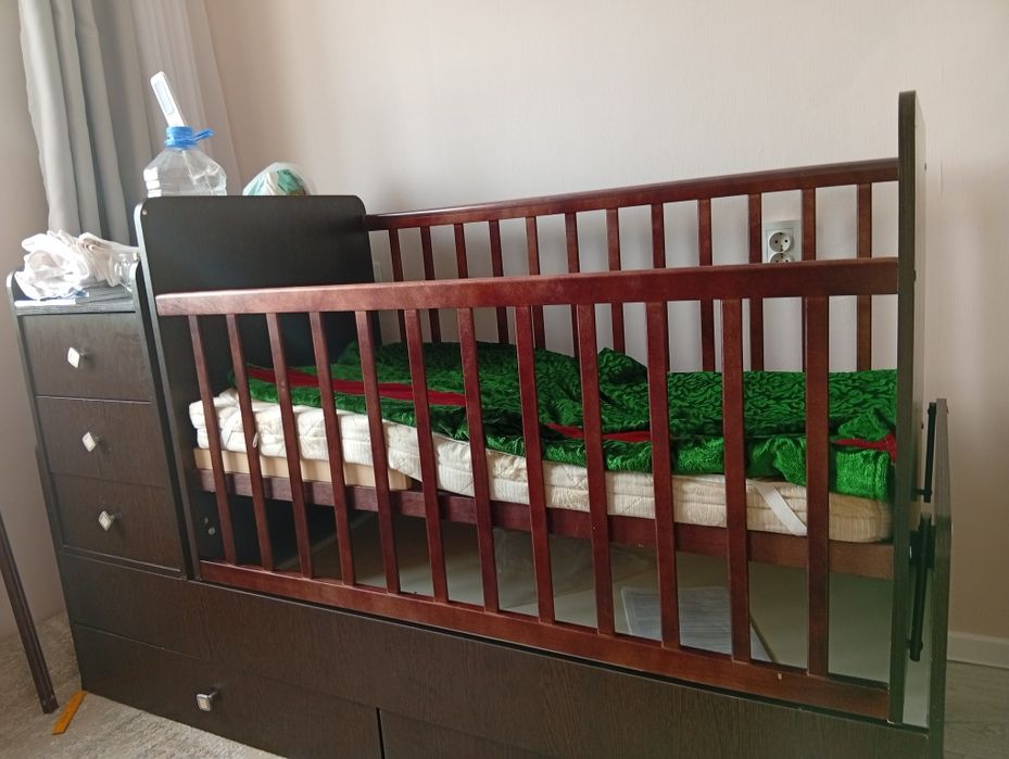 Детская кровать со скафчиками