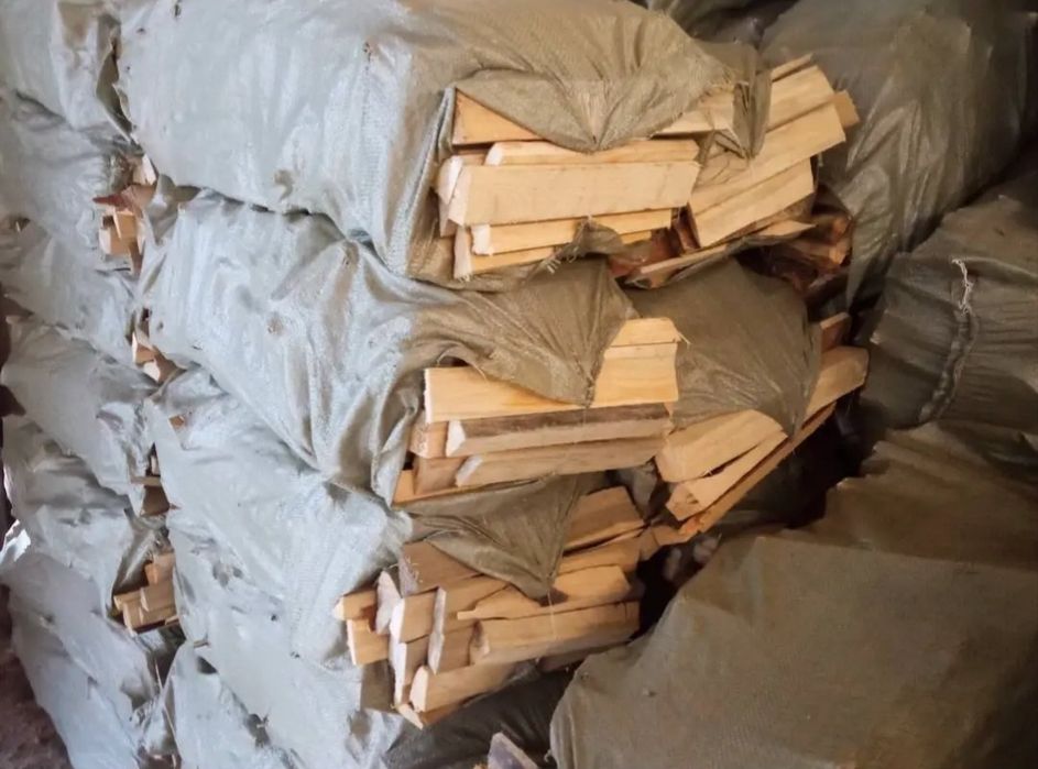 Дрова в больших мешках,отын!
