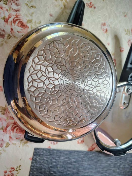 Тенджера под налягане TEFAL