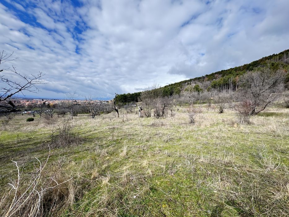 Продава парцел в с. Енина, общ. Казанлък