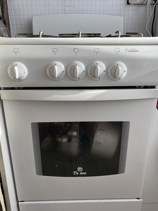 Продам газ плиту