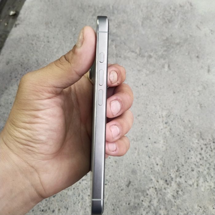 Iphone 16 pro esim