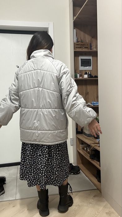 Продам куртку демисезонную
