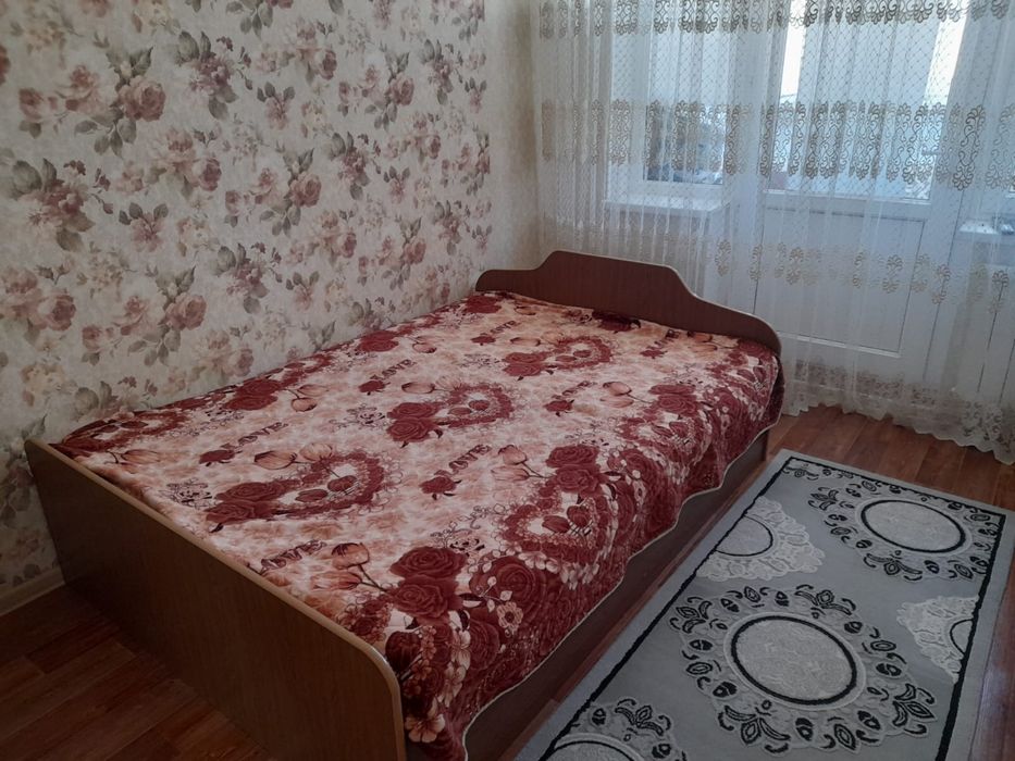 Кровать с матрасом