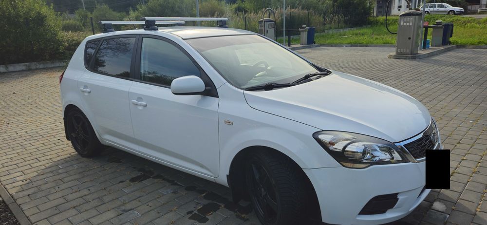 KIA Ceed 2010 — imagine 1