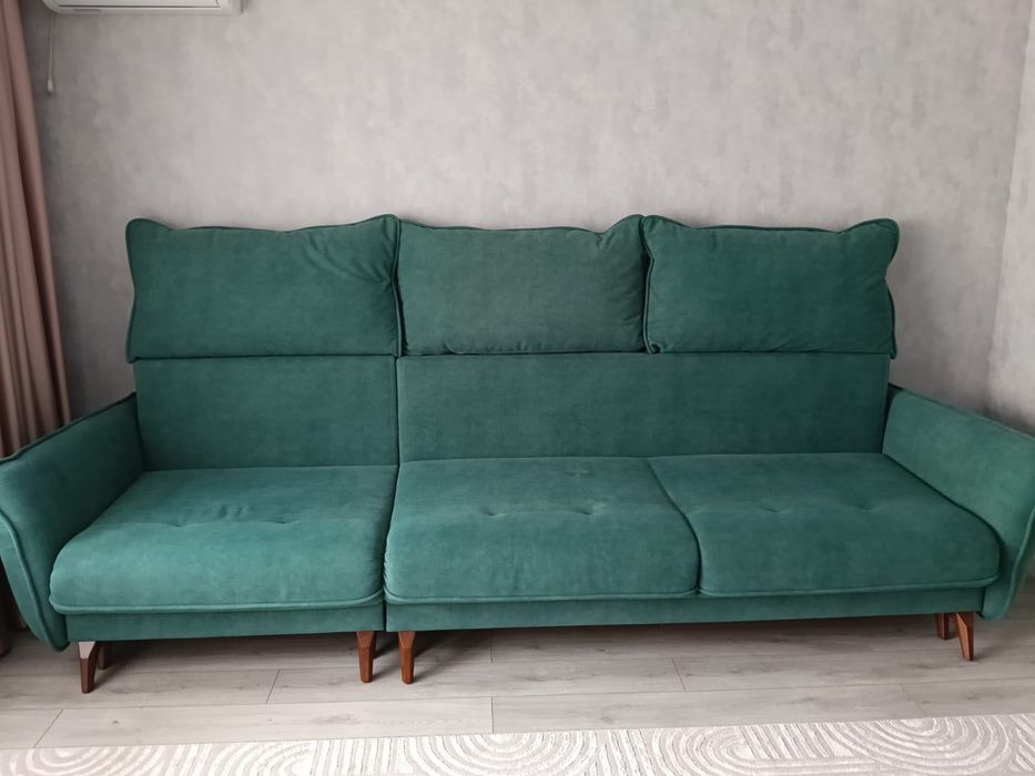 Продам диван. Размер 3.40 х 1.10