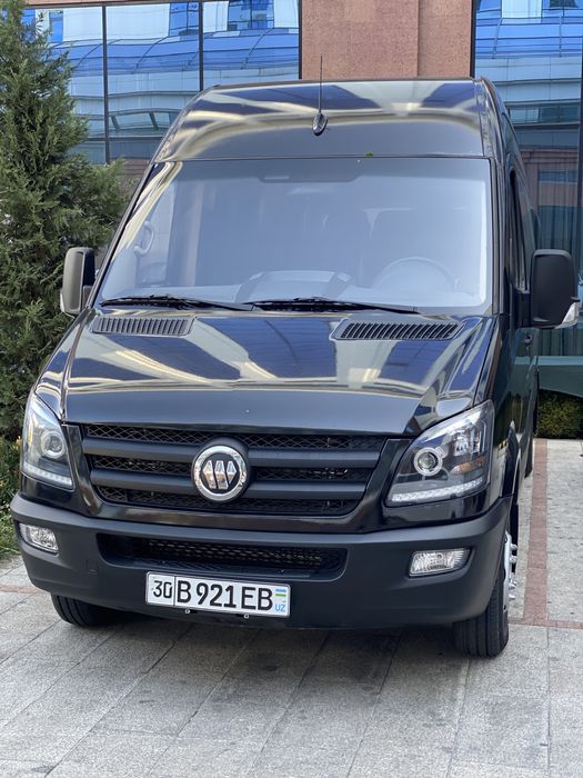 Ўзбекистон бўйлаб саёхат  янги микроавтобусда