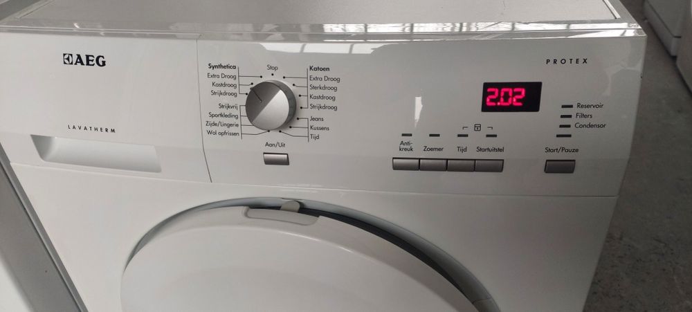 Сушилня Термопомпа AEG 7кг. А+