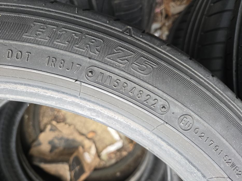 2бр. 225 45 18 Sumitomo летни.
