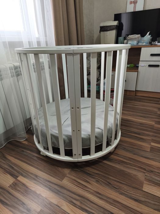 Продам манеж трансформер, с маятником